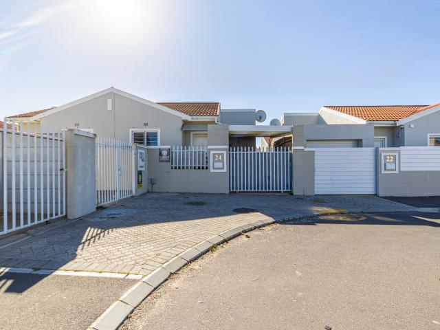 Townhouse for sale in Milnerton, Western Cape