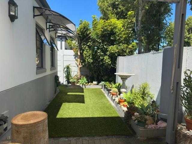 Townhouse for rent in Cape Town, Western Cape