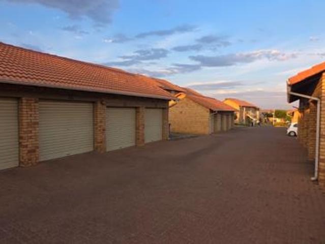 Townhouse for rent in Centurion, City of Tshwane Metropolitan Municipality