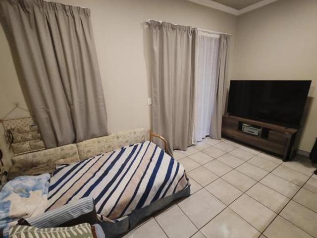Townhouse for sale in Cape Town, Western Cape