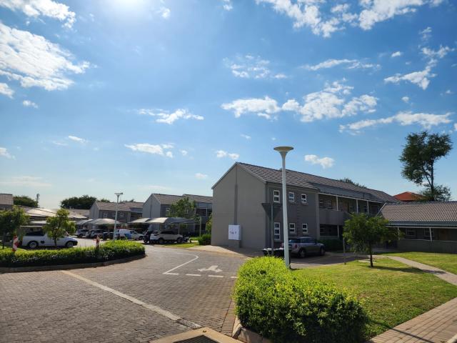 Townhouse for sale in Waterkloof, Gauteng