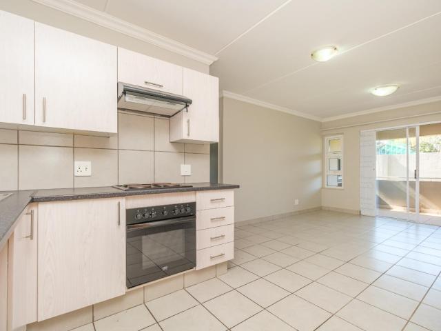 Townhouse for rent in Waterkloof, Gauteng