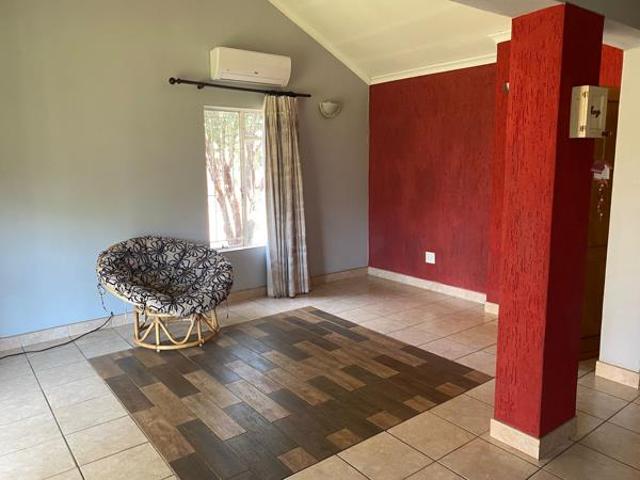 Townhouse for rent in Waterkloof, Gauteng