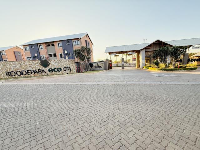 Townhouse for sale in Waterkloof, Gauteng