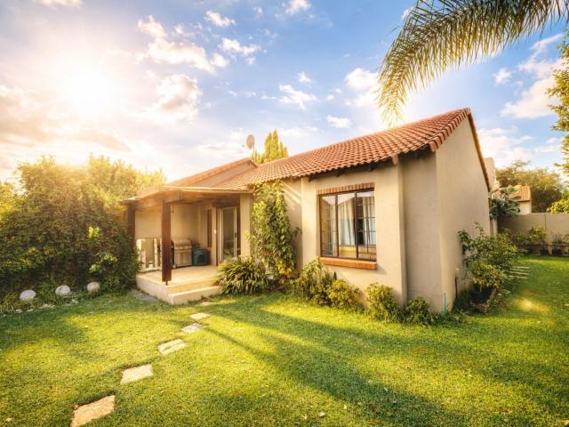 Townhouse for sale in Waterkloof, Gauteng
