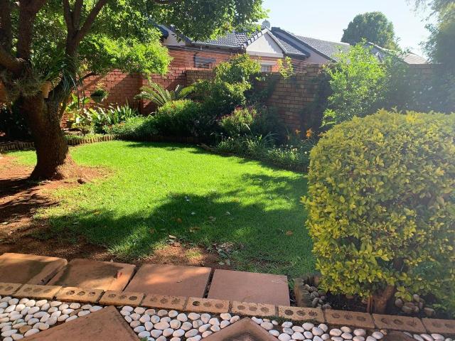 Townhouse for sale in Waterkloof, Gauteng