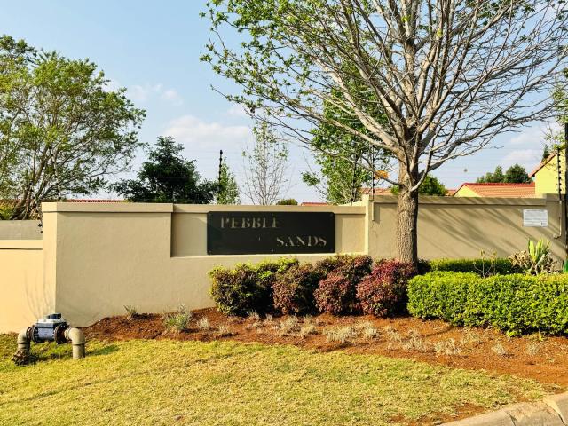 Townhouse for sale in Waterkloof, Gauteng