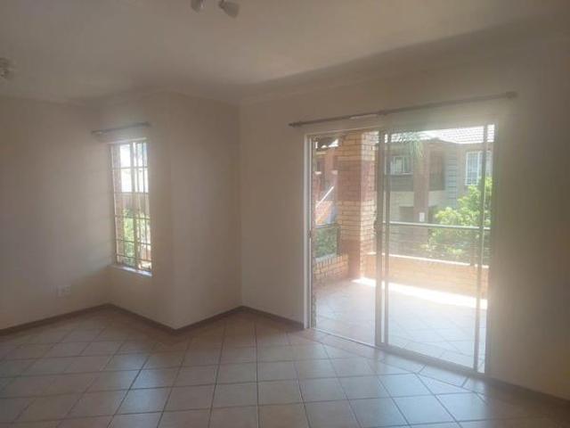 Townhouse for rent in Waterkloof, Gauteng