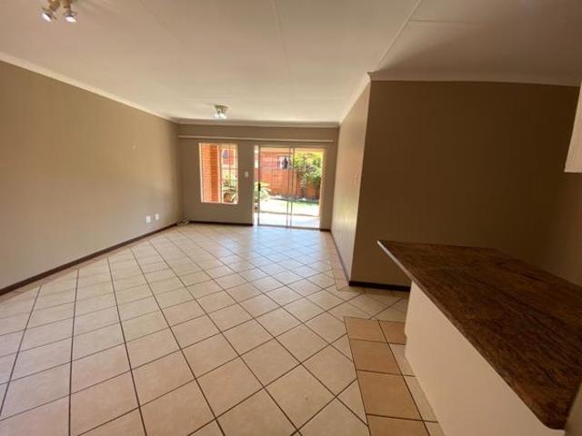 Townhouse for rent in Waterkloof, Gauteng