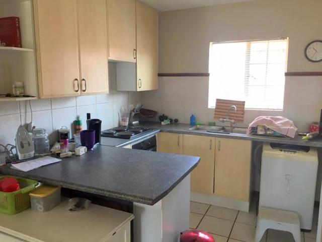 Townhouse for rent in Waterkloof, Gauteng
