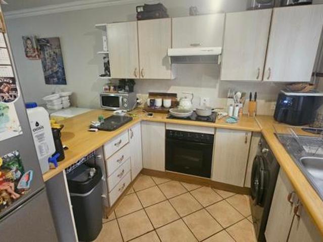 Townhouse for rent in Waterkloof, Gauteng