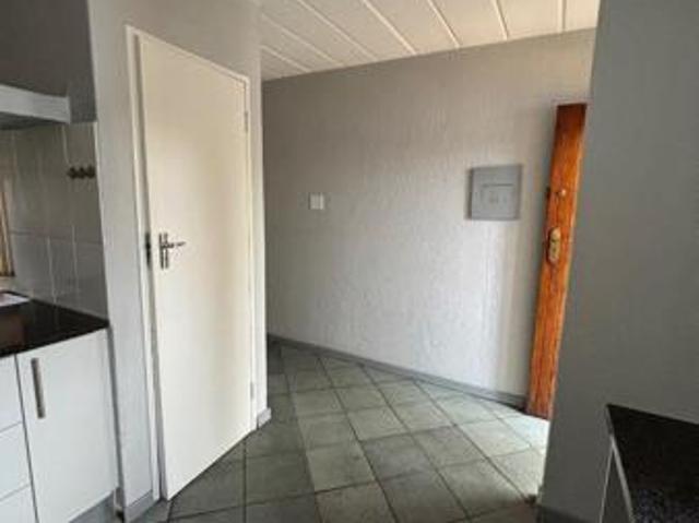 Townhouse for rent in Waterkloof, Gauteng