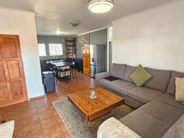 Townhouse for rent in Waterkloof, Gauteng