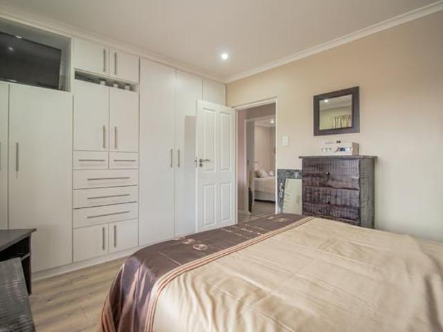 Townhouse for sale in Port Elizabeth, Eastern Cape