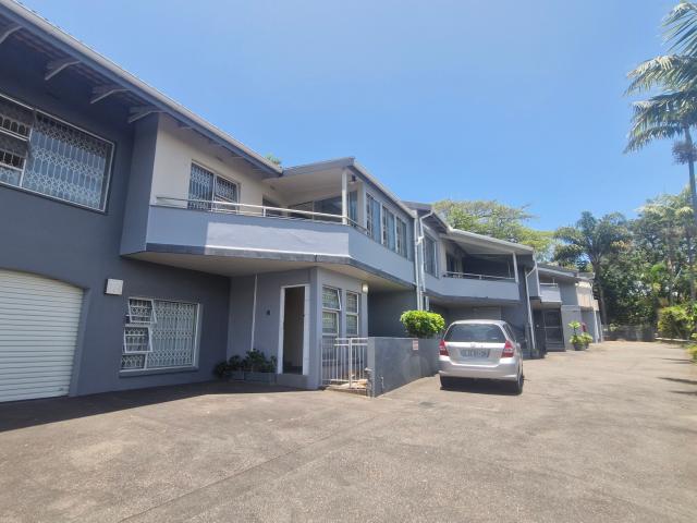 Townhouse for rent in Seaview, Kwazulu-natal