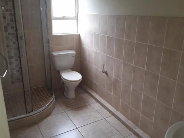 Townhouse for rent in Seaview, Kwazulu-natal