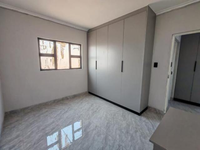Townhouse for rent in Seaview, Kwazulu-natal