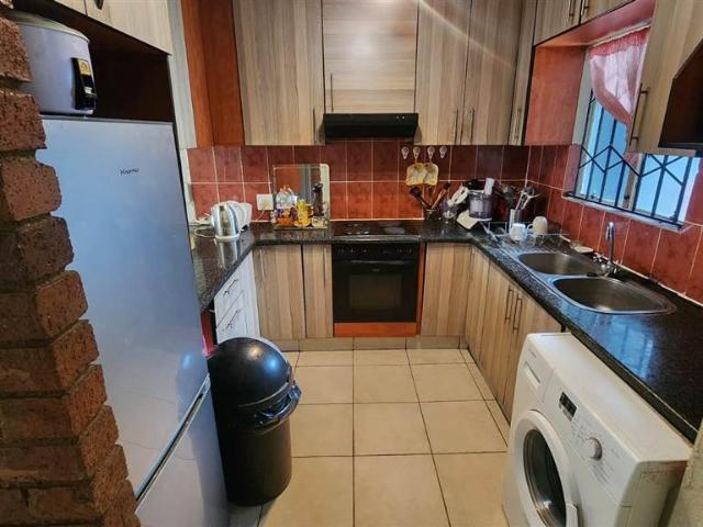 Townhouse for sale in Vosloorus, Gauteng