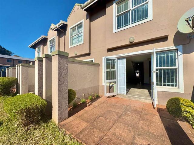 Townhouse for sale in Seaview, Kwazulu-natal