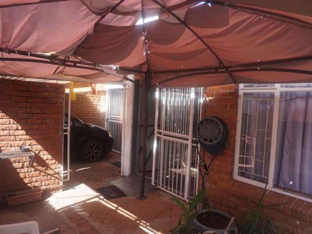 Townhouse for sale in Bloemfontein, Free State
