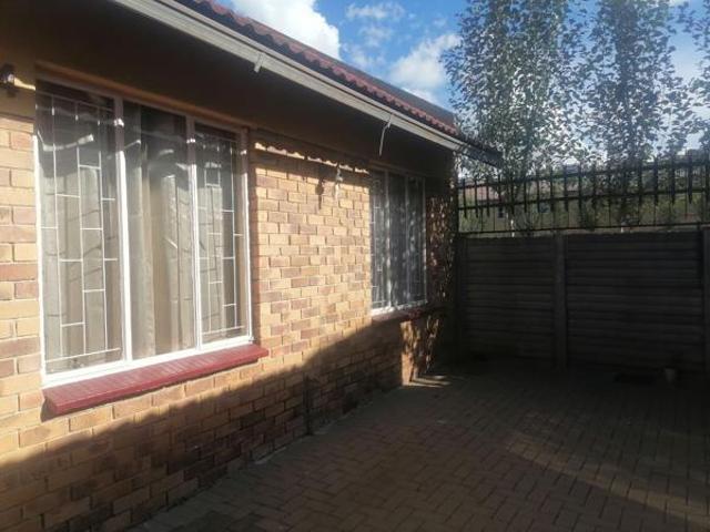 Townhouse for sale in Bloemfontein, Free State