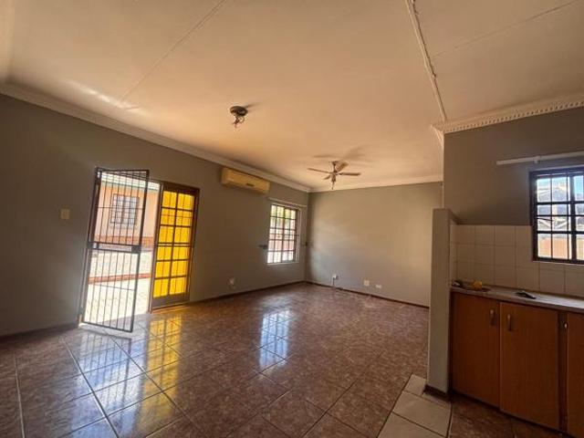 Townhouse for rent in Bloemfontein, Mangaung Metropolitan Municipality