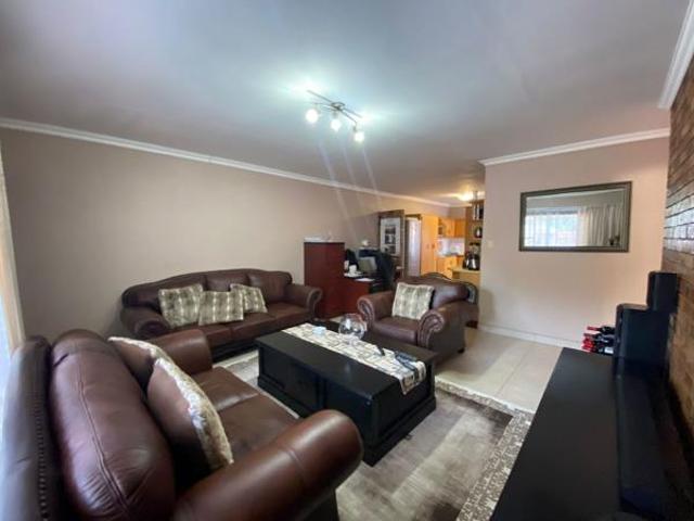 Townhouse for sale in Bloemfontein, Free State