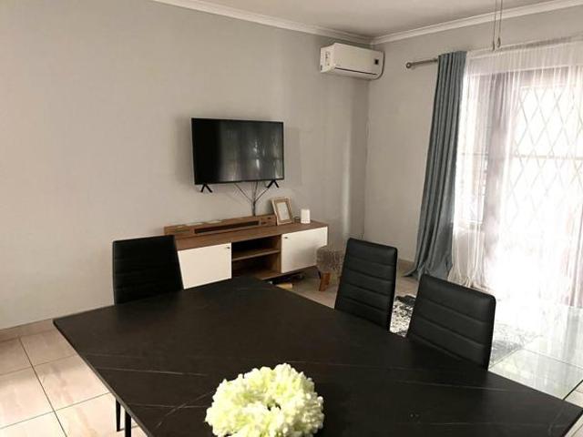 Townhouse for rent in Seaview, Kwazulu-natal