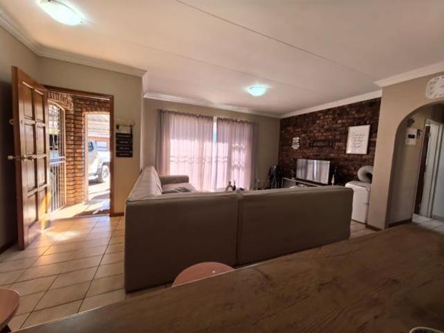 Townhouse for sale in Frances Baard, Northern Cape