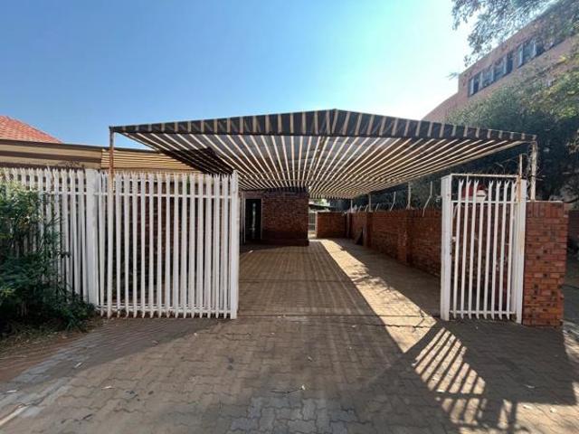 Townhouse for sale in Frances Baard, Northern Cape