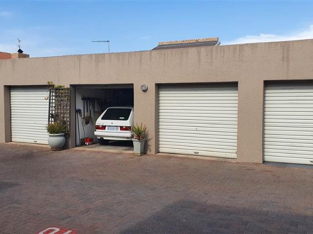 Townhouse for sale in Ekurhuleni, Gauteng