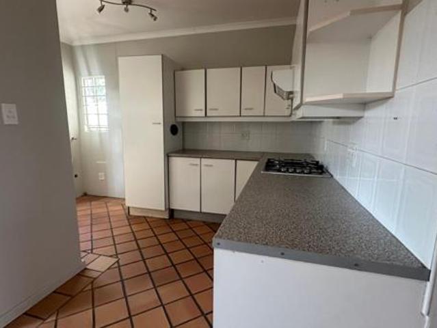 Townhouse for rent in Waterkloof, Gauteng