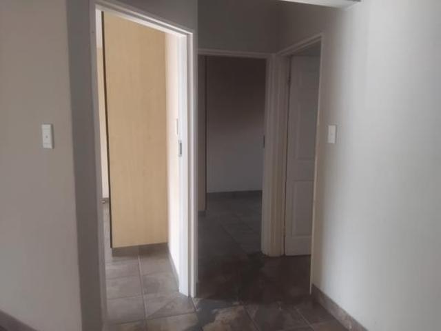Townhouse for rent in Vosloorus, Gauteng