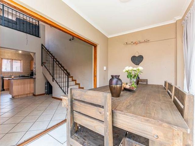 Townhouse for sale in West Rand Garden estates, Westonaria Local Municipality