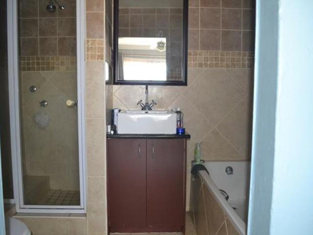 Townhouse for sale in West Rand Garden estates, Westonaria Local Municipality