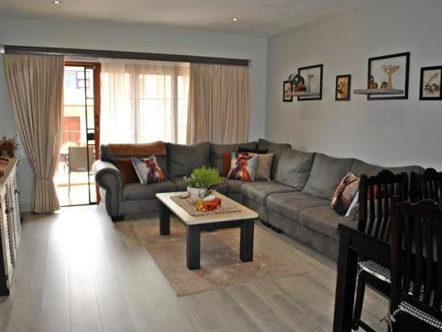 Townhouse for sale in West Rand Garden estates, Westonaria Local Municipality