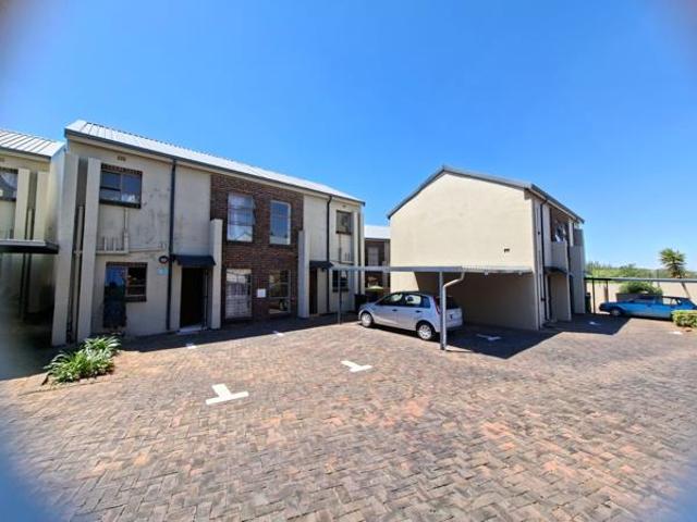Townhouse for rent in West Rand Garden estates, Westonaria Local Municipality