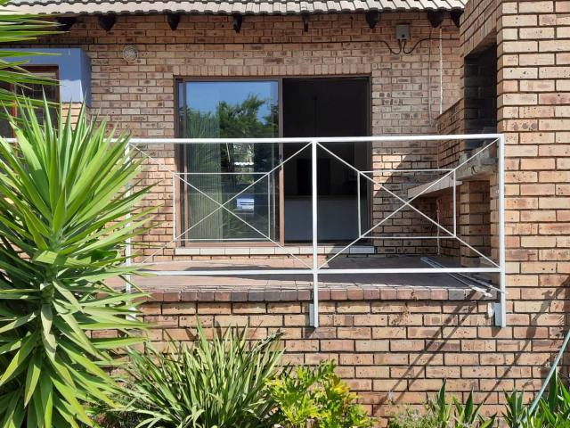Townhouse for rent in Kagiso, Gauteng