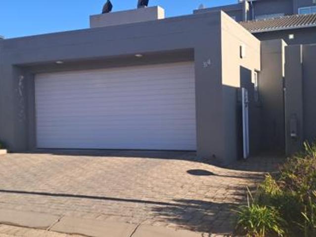 Townhouse for rent in Westonaria, Gauteng
