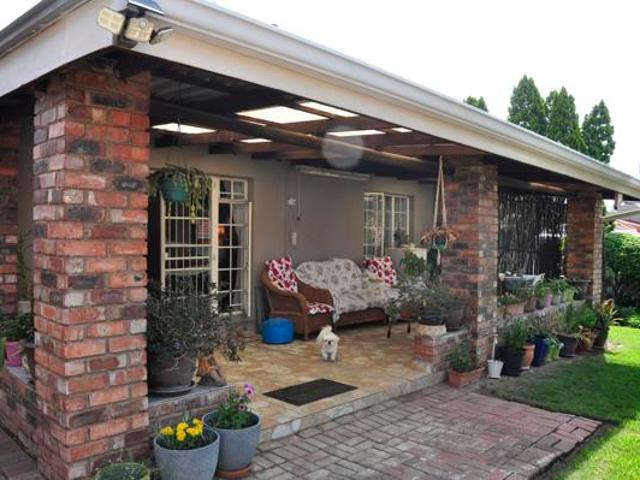 Townhouse for sale in Tembisa, Gauteng