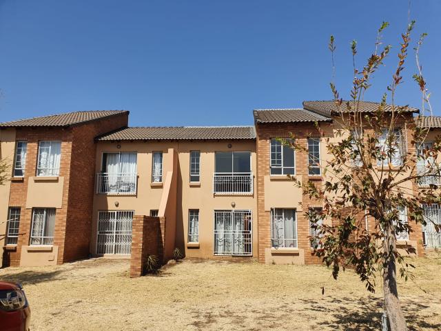 Townhouse for rent in Midrand, Gauteng