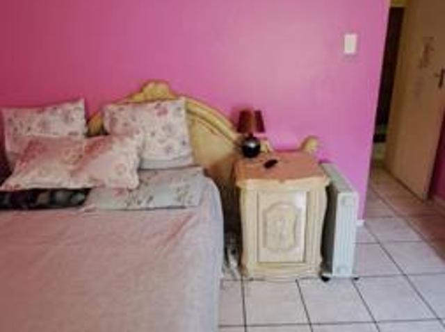 Townhouse for sale in Vosloorus, Gauteng