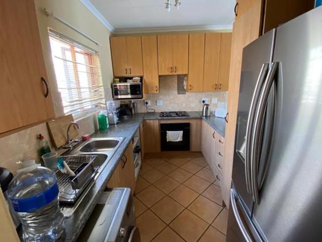 Townhouse for rent in Vosloorus, Gauteng
