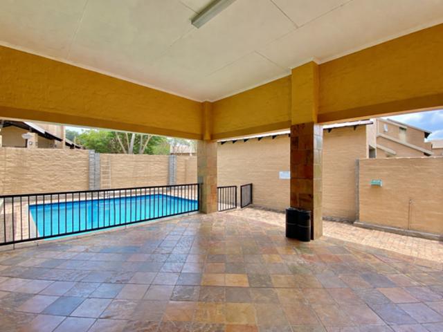 Townhouse for rent in Vosloorus, Gauteng