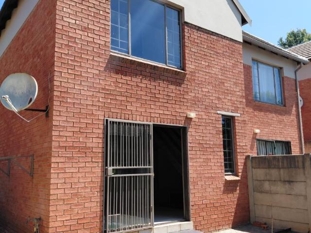 Townhouse for rent in Randburg, City of Johannesburg Metropolitan Municipality
