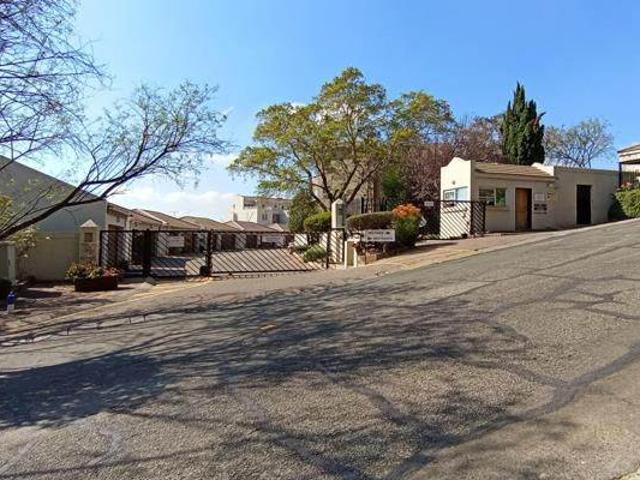 Townhouse for sale in Vosloorus, Gauteng