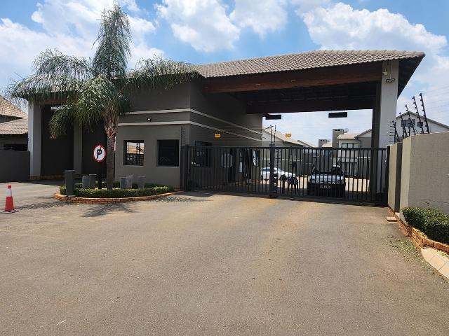 Townhouse for sale in Ekurhuleni, Gauteng