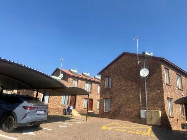Townhouse for sale in Centurion, City of Tshwane Metropolitan Municipality