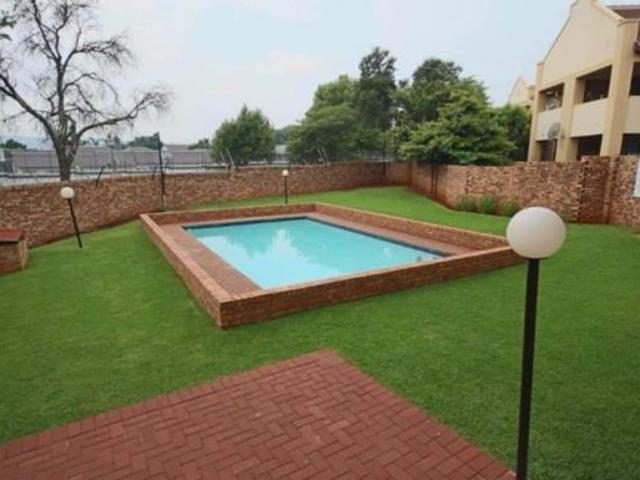 Townhouse for rent in Waterkloof, Gauteng
