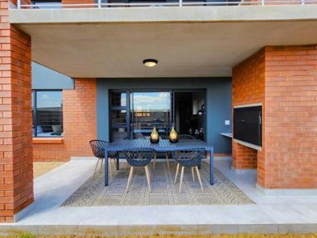 Townhouse for rent in Waterkloof, Gauteng